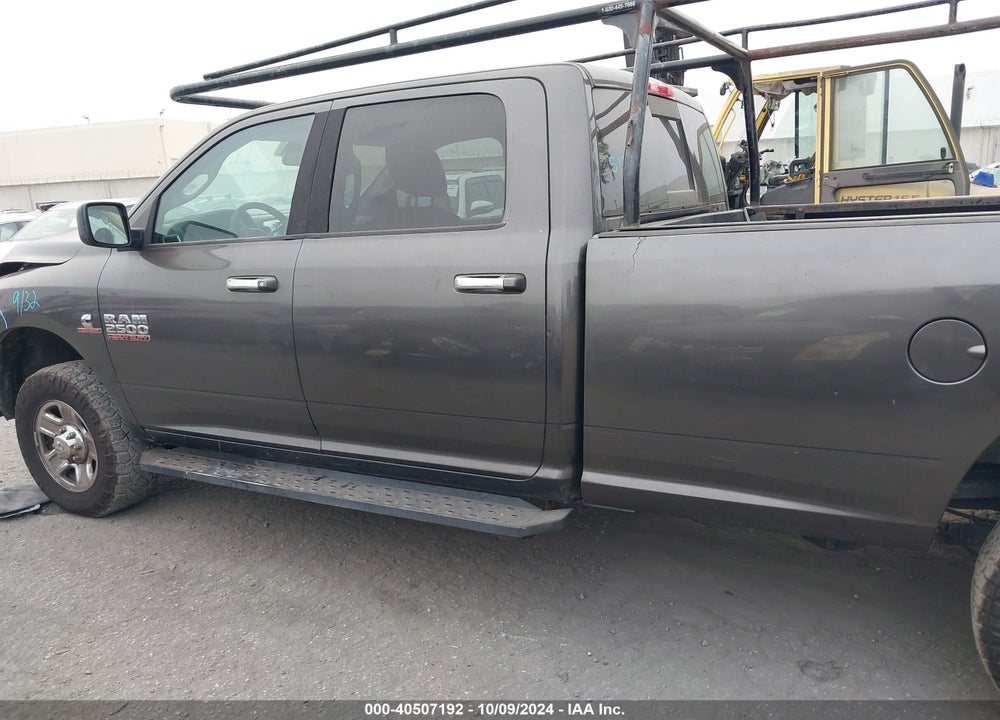 2016 RAM 2500 SLT VIN: 3C6UR5JL0GG258187