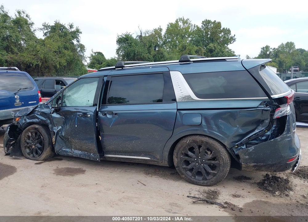 2024 KIA CARNIVAL MPV SX VIN: KNDNE5H39R6307227