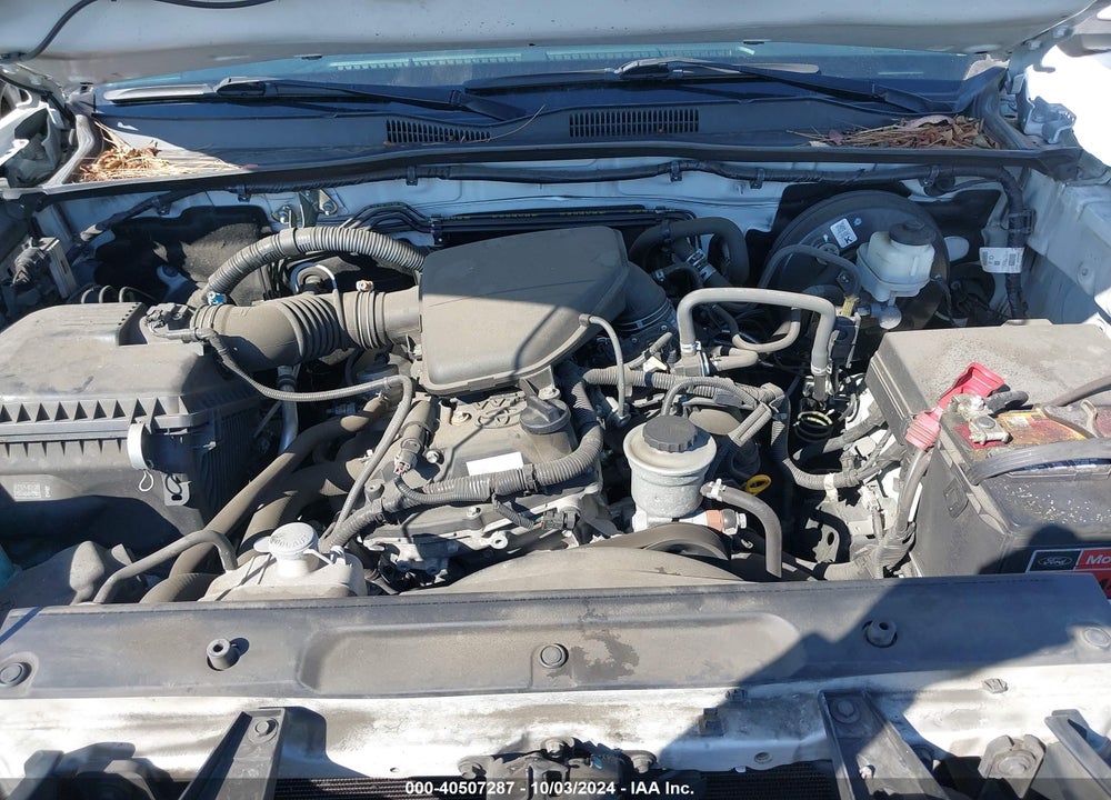 2018 TOYOTA TACOMA SR5 VIN: 5TFAX5GN4JX130404