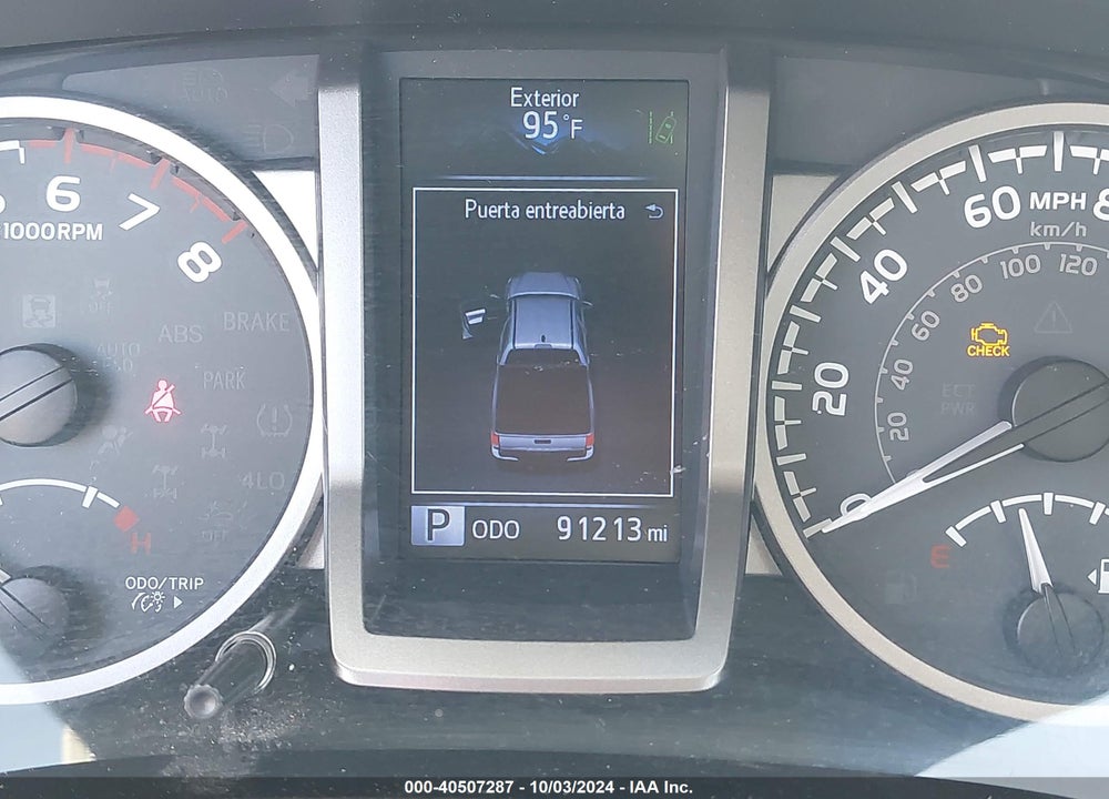 2018 TOYOTA TACOMA SR5 VIN: 5TFAX5GN4JX130404
