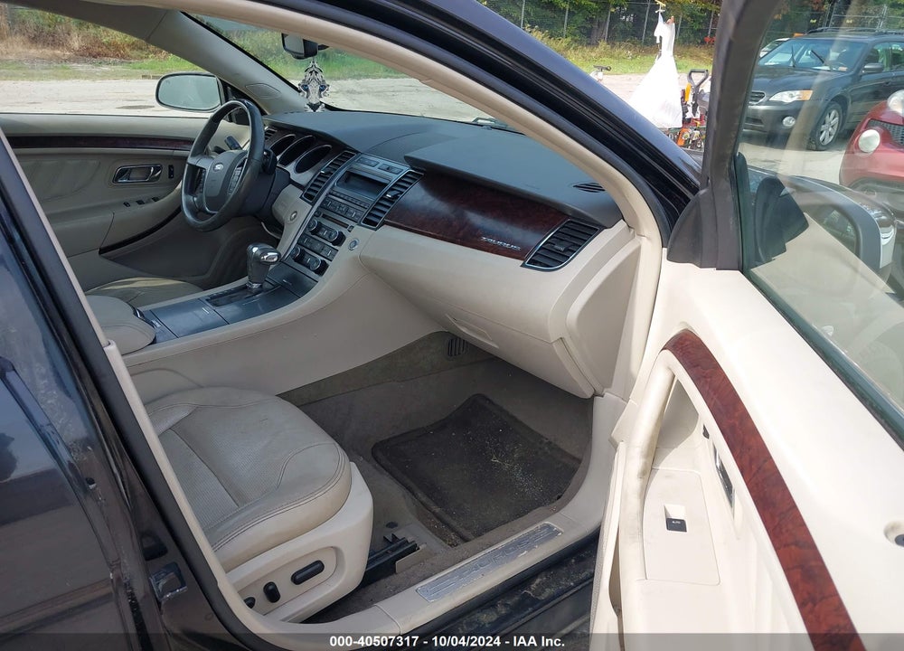 2010 FORD TAURUS LIMITED VIN: 1FAHP2JW4AG135462