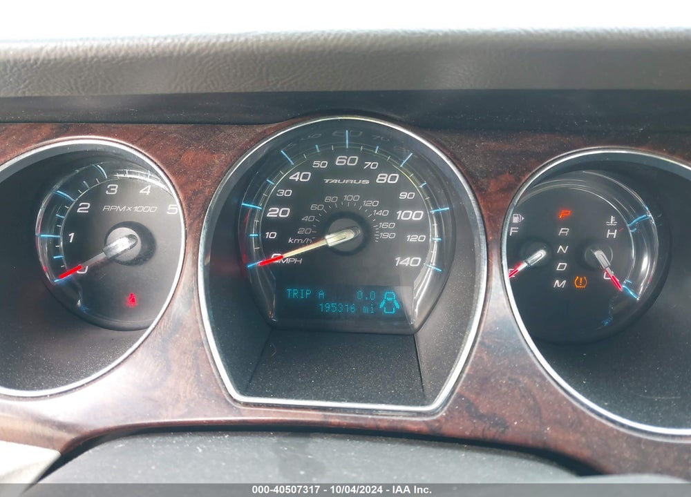 2010 FORD TAURUS LIMITED VIN: 1FAHP2JW4AG135462