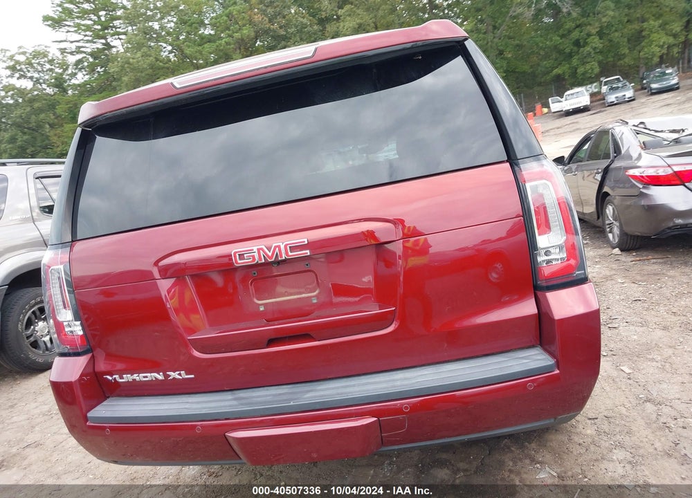 2017 GMC YUKON XL SLT VIN: 1GKS2GKC4HR181425
