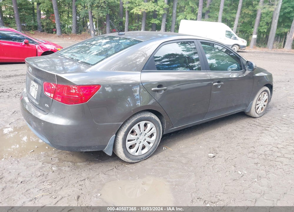 2011 KIA FORTE EX VIN: KNAFU4A2XB5461859