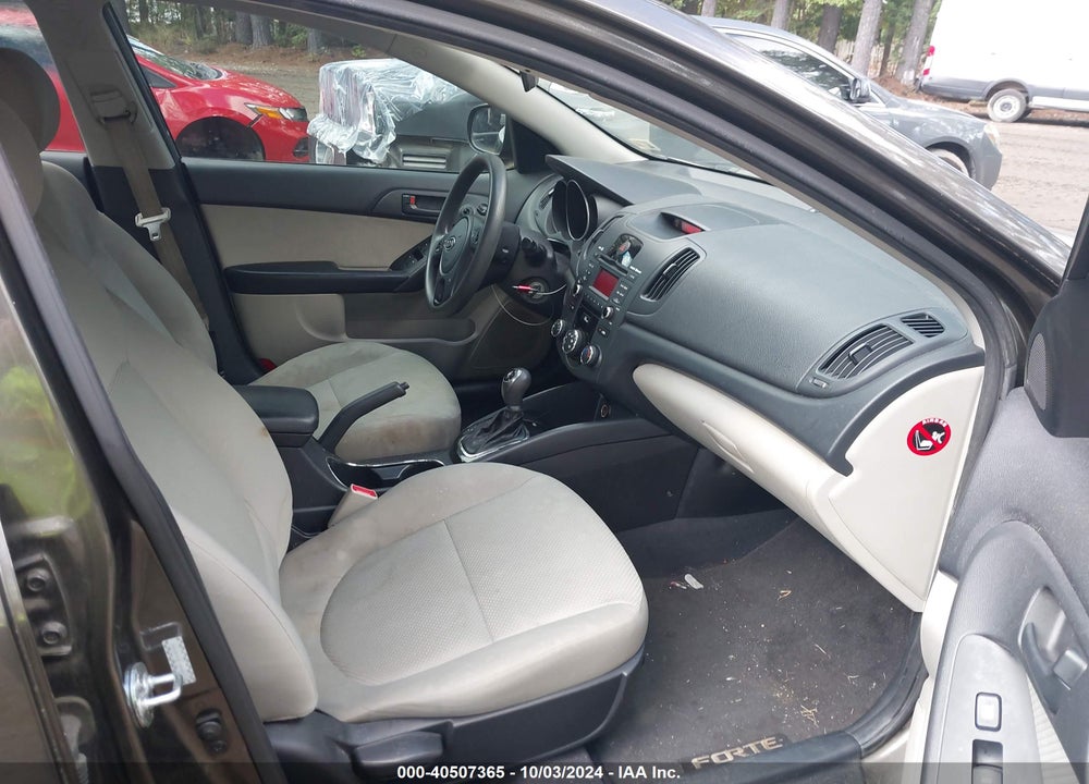2011 KIA FORTE EX VIN: KNAFU4A2XB5461859