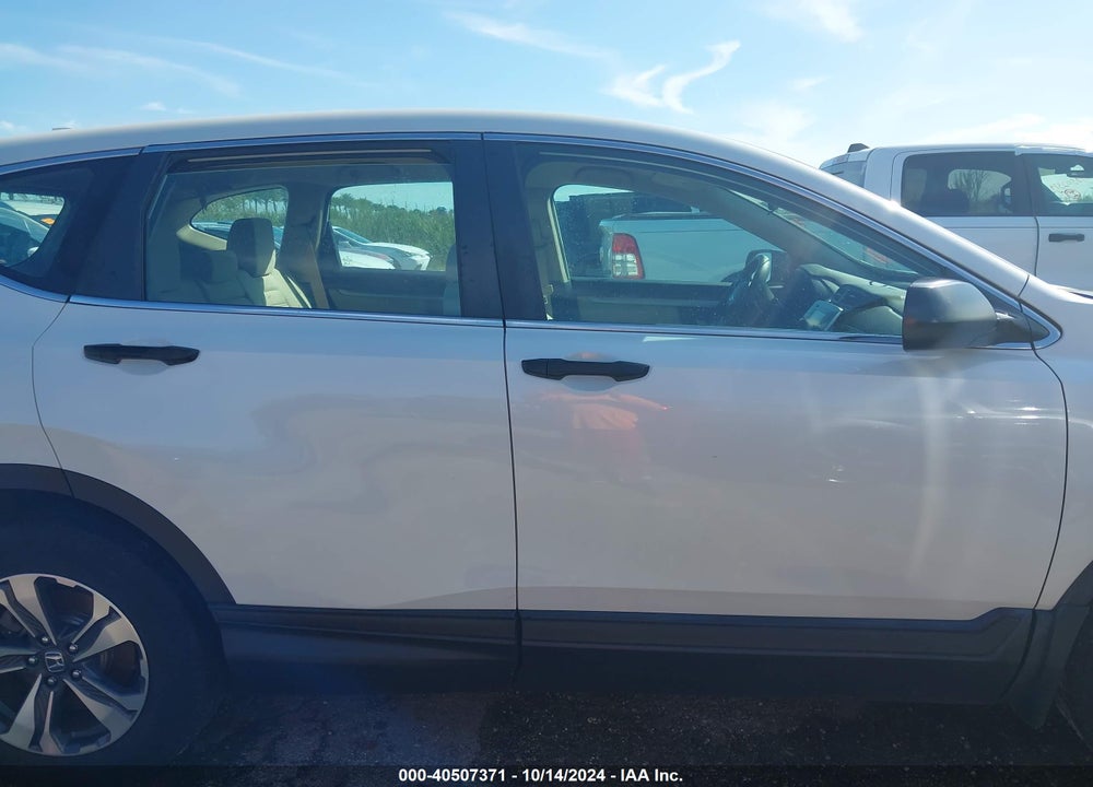 2018 HONDA CR-V LX VIN: 2HKRW5H34JH402416