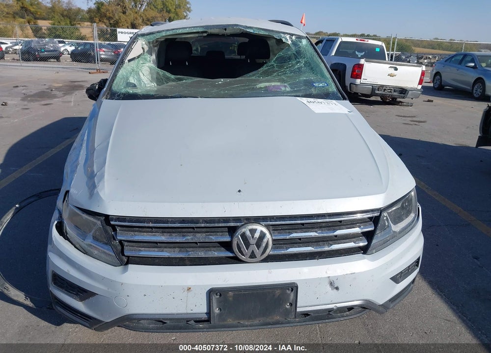 2018 VOLKSWAGEN TIGUAN 2.0T SE/2.0T SEL VIN: 3VV3B7AX5JM203994