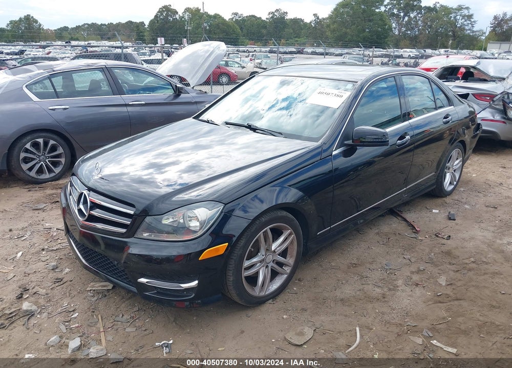2014 MERCEDES-BENZ C 250 LUXURY/SPORT VIN: WDDGF4HB5EA932745