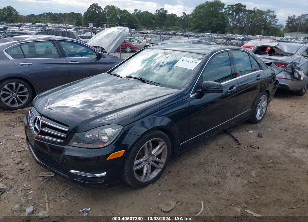 2014 MERCEDES-BENZ C 250 LUXURY/SPORT VIN: WDDGF4HB5EA932745