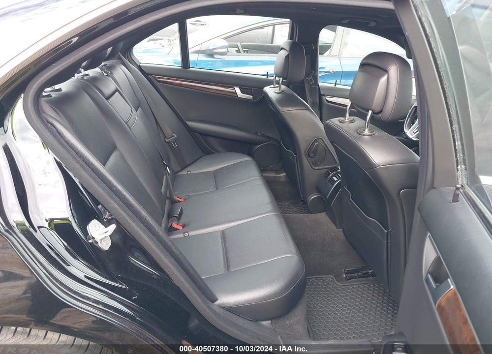 2014 MERCEDES-BENZ C 250 LUXURY/SPORT VIN: WDDGF4HB5EA932745