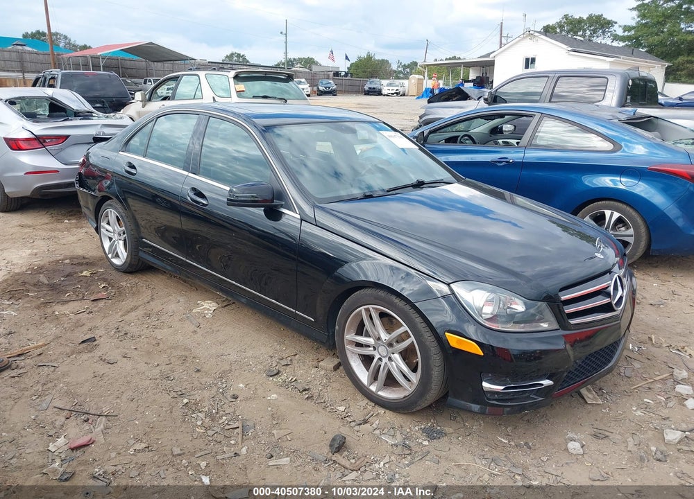2014 MERCEDES-BENZ C 250 LUXURY/SPORT VIN: WDDGF4HB5EA932745