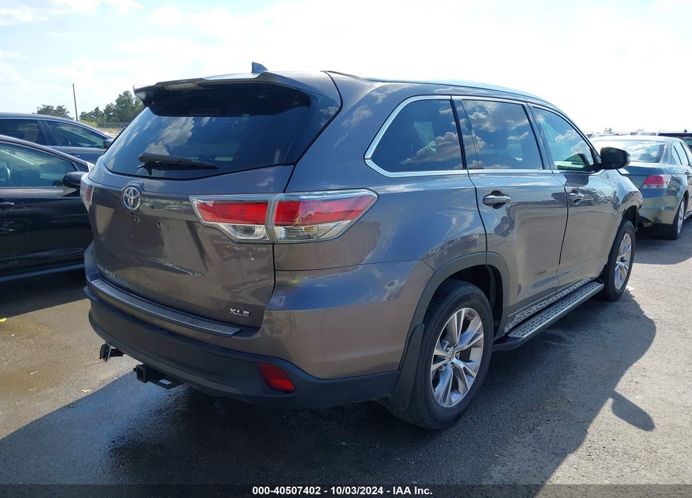 2015 TOYOTA HIGHLANDER XLE V6 VIN: 5TDKKRFH4FS100824
