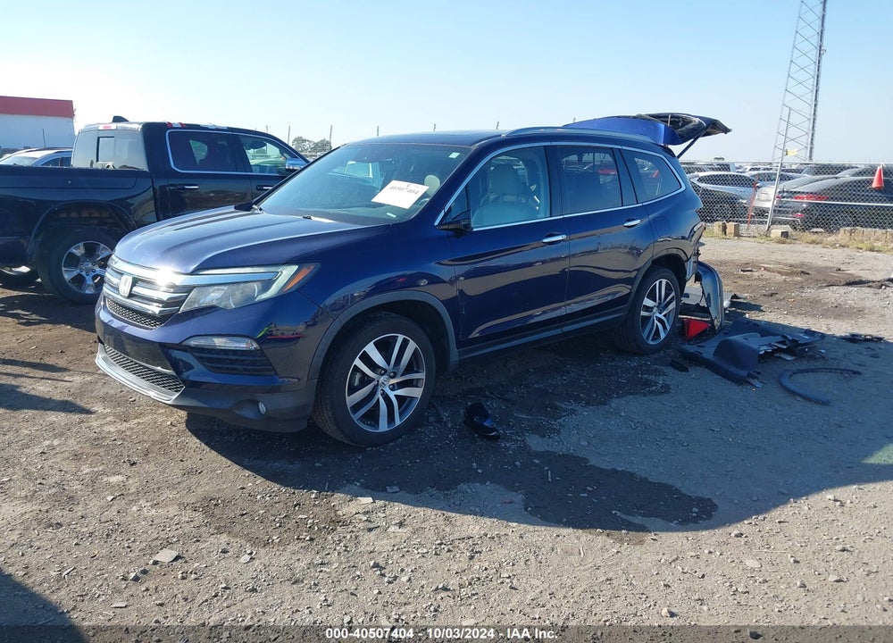 2018 HONDA PILOT TOURING VIN: 5FNYF6H95JB050290