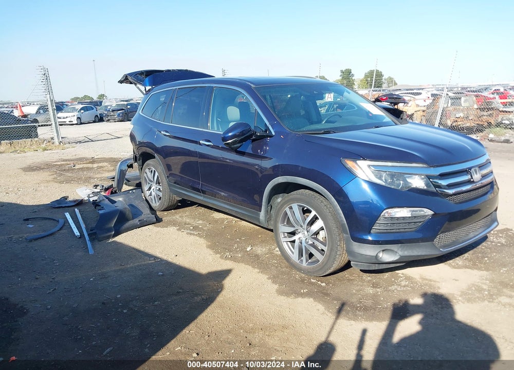 2018 HONDA PILOT TOURING VIN: 5FNYF6H95JB050290