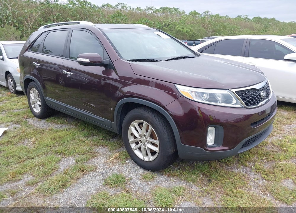2014 KIA SORENTO LX VIN: 5XYKT4A66EG429008