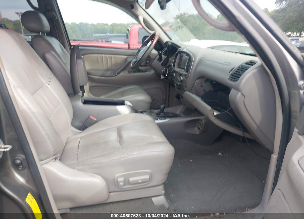2003 TOYOTA SEQUOIA LIMITED V8 VIN: 5TDBT48A33S196702