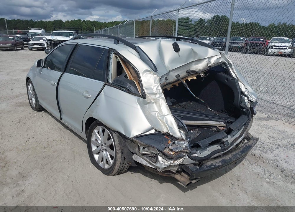 2011 VOLKSWAGEN JETTA SPORTWAGEN 2.0L TDI VIN: 3VWPL7AJ8BM707138