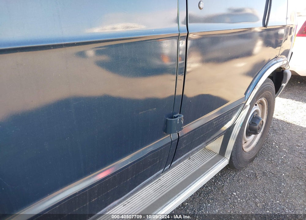 1999 DODGE RAM WAGON 3500 VIN: 2B5WB35Z5XK559140