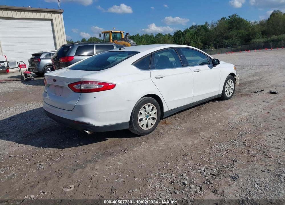 2013 FORD FUSION S VIN: 3FA6P0G7XDR146782