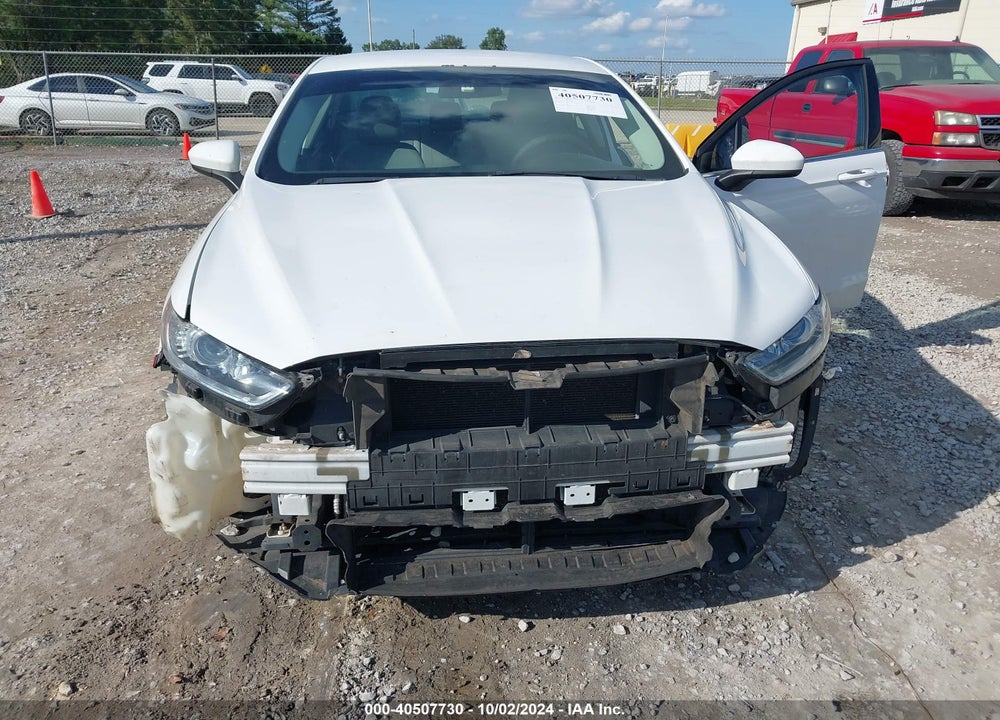 2013 FORD FUSION S VIN: 3FA6P0G7XDR146782