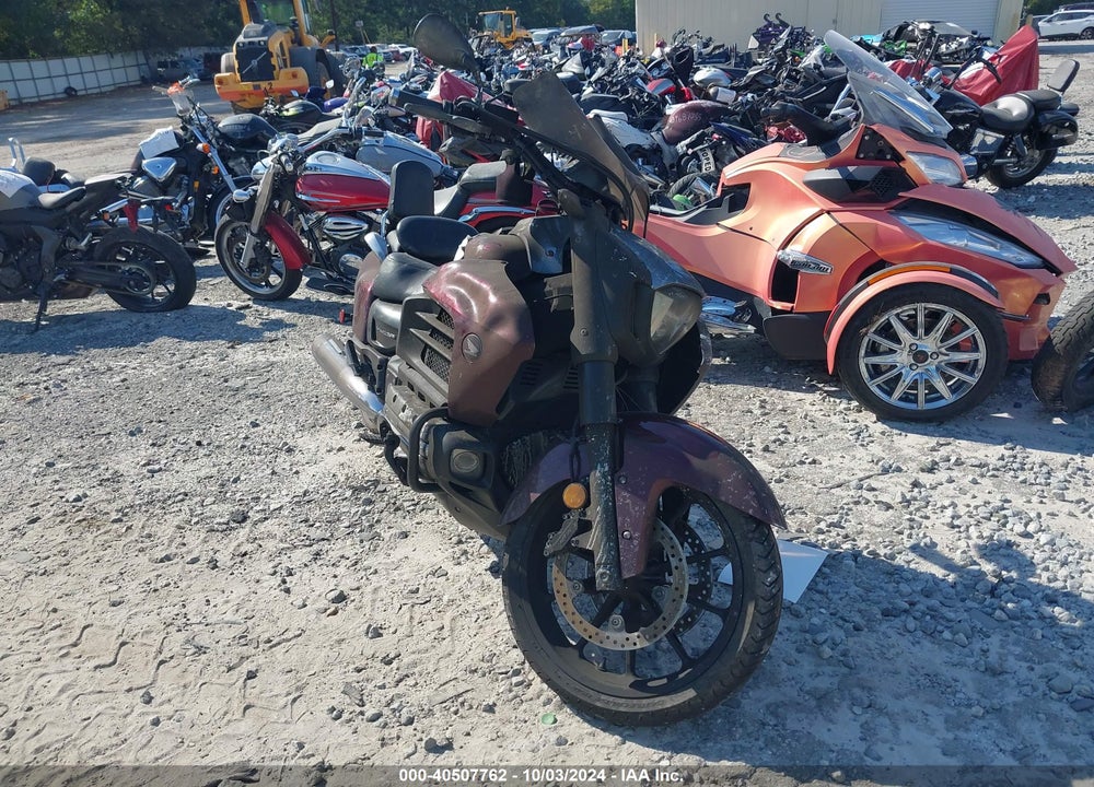 2014 HONDA GL1800 C VIN: JH2SC6809EK000461
