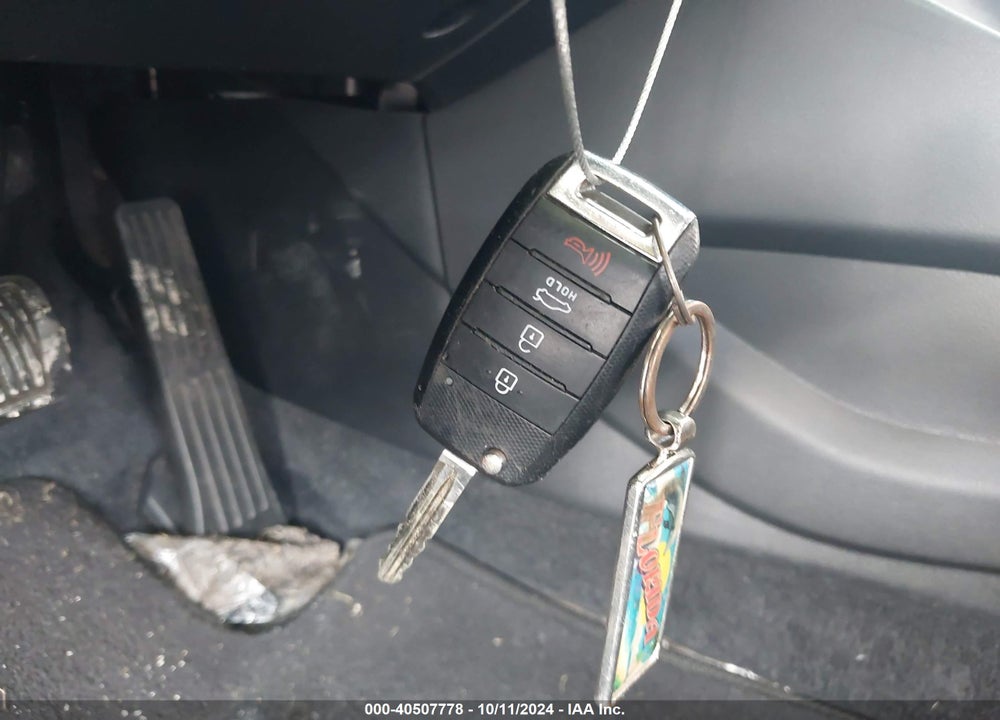 2017 KIA FORTE S VIN: 3KPFL4A73HE050091