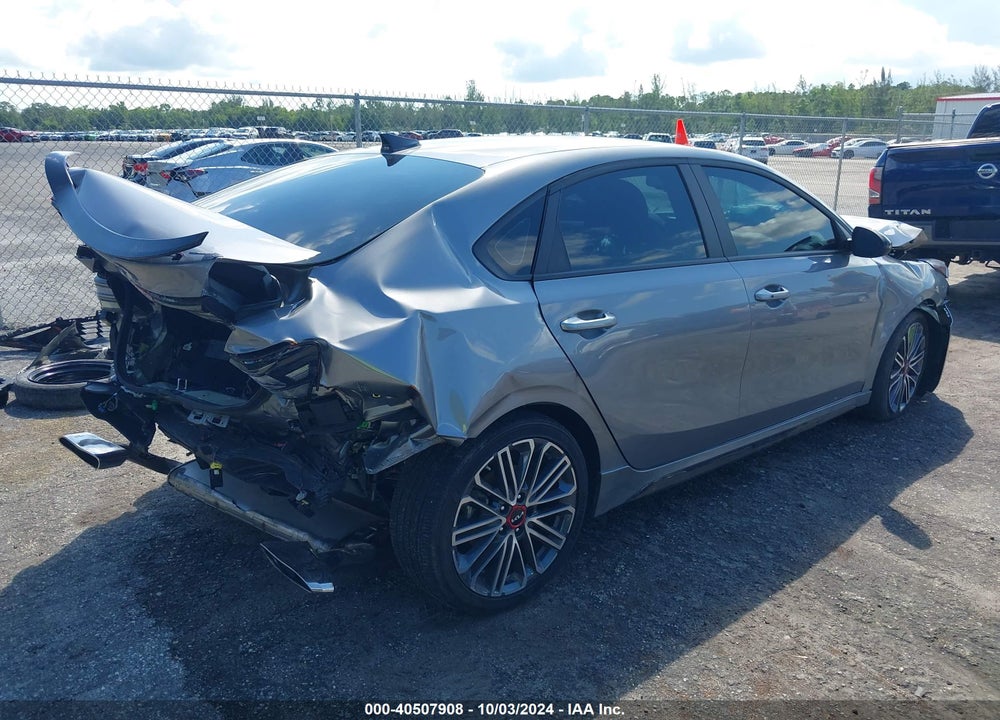 2024 KIA FORTE GT VIN: 3KPF44AC1RE727702