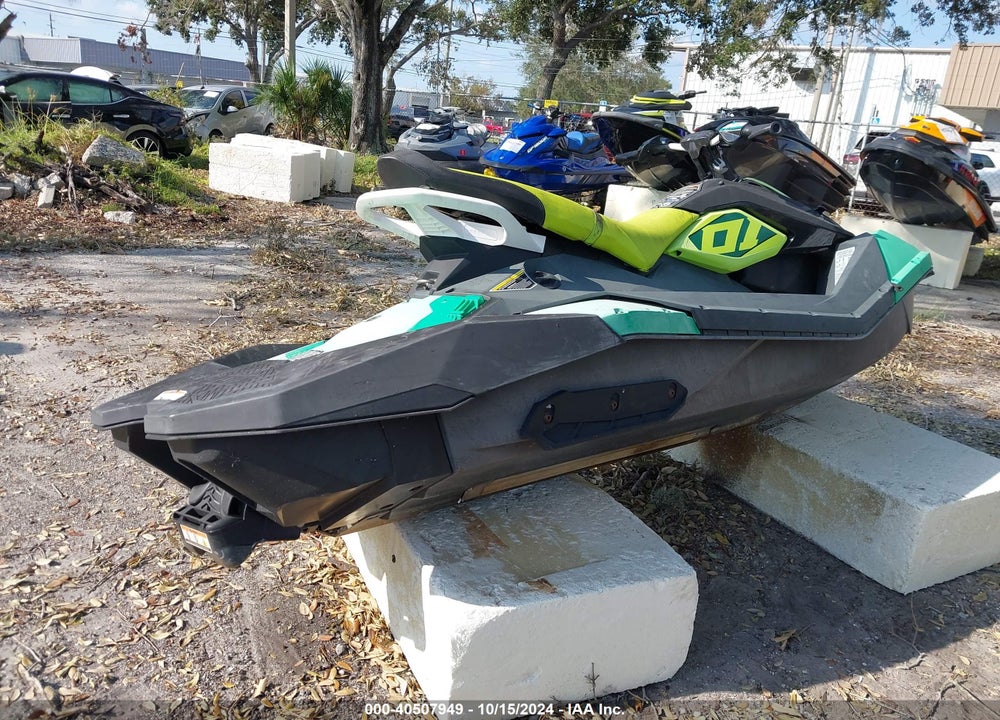 2021 BOMBARDIER SEA DOO  CANA VIN: YDV97940F121