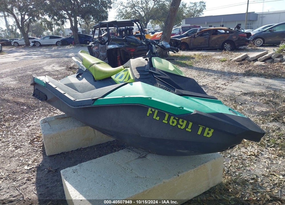 2021 BOMBARDIER SEA DOO  CANA VIN: YDV97940F121