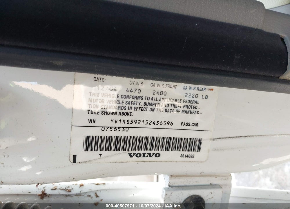 2005 VOLVO S60 2.5T VIN: YV1RS592152456596
