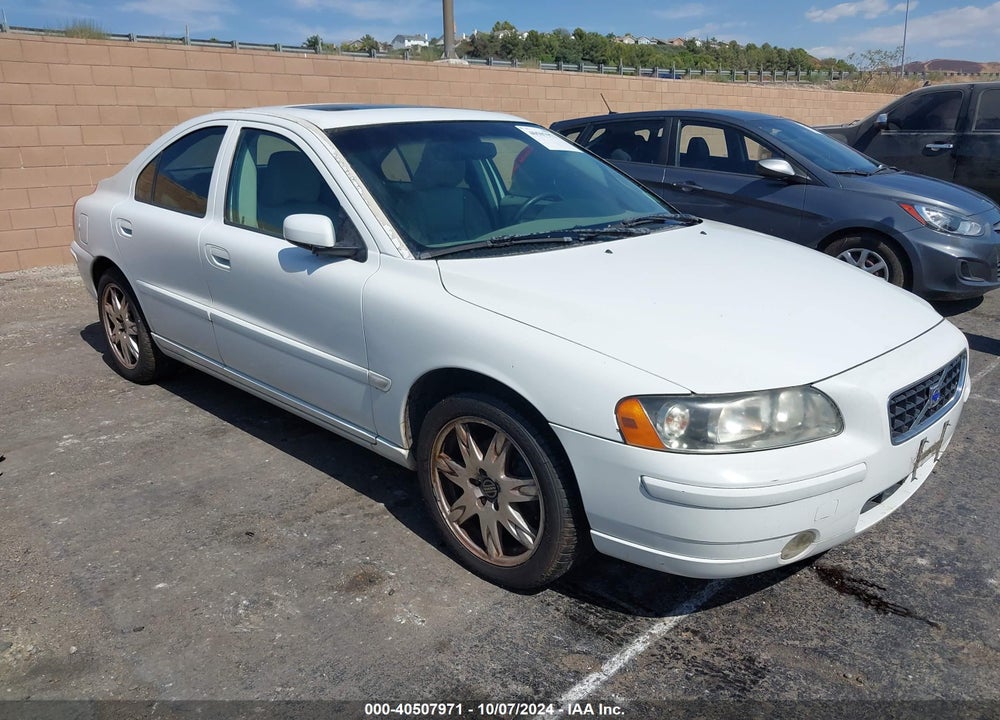 2005 VOLVO S60 2.5T VIN: YV1RS592152456596