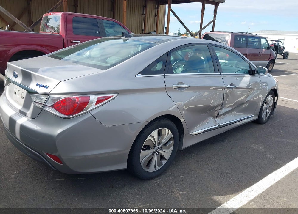 2011 HYUNDAI SONATA HYBRID VIN: KMHEC4A48BA002495