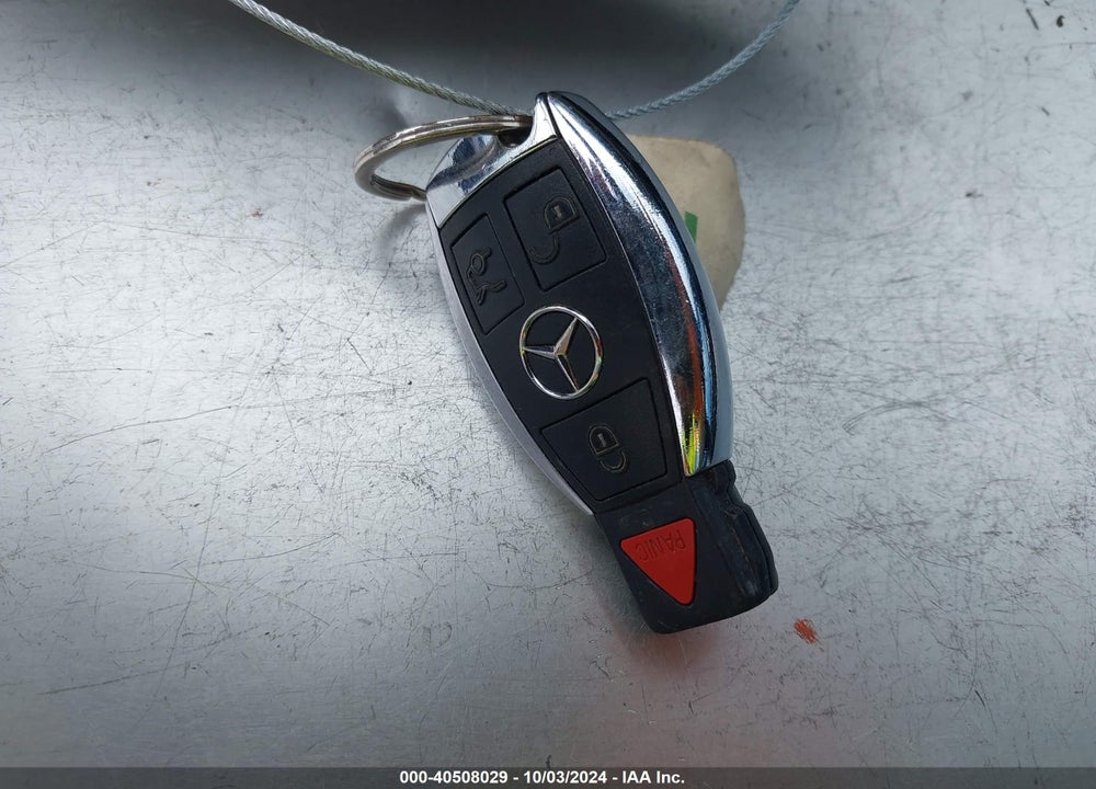 2013 MERCEDES-BENZ C 250 LUXURY/SPORT VIN: WDDGF4HB0DR289401