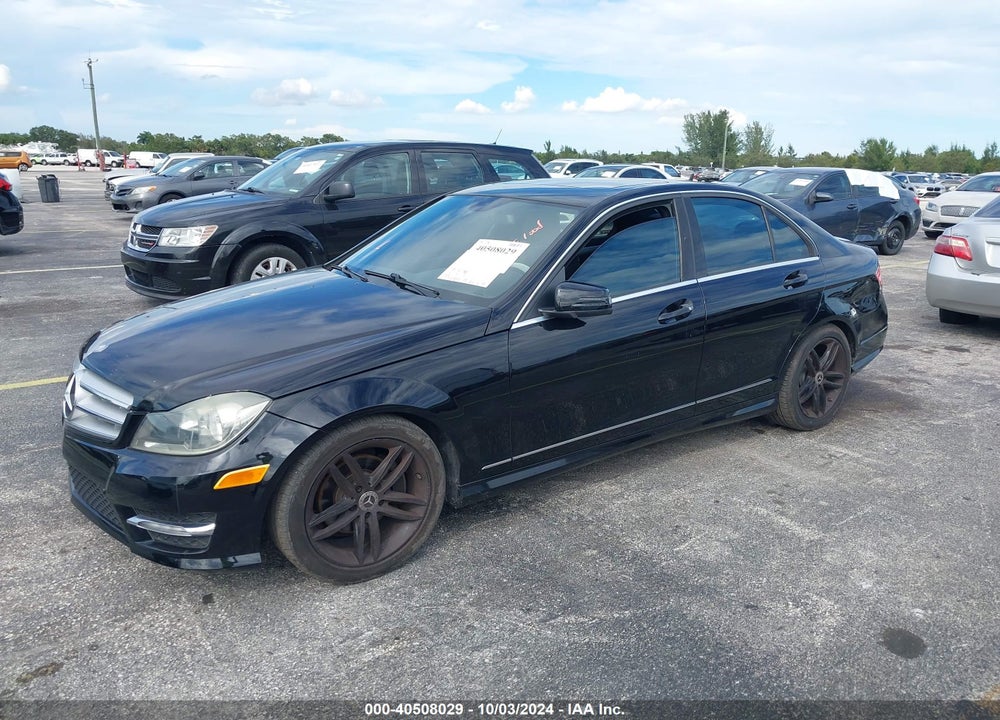 2013 MERCEDES-BENZ C 250 LUXURY/SPORT VIN: WDDGF4HB0DR289401