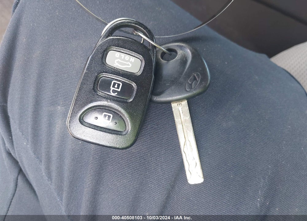 2013 HYUNDAI SONATA GLS VIN: 5NPEB4AC5DH745612