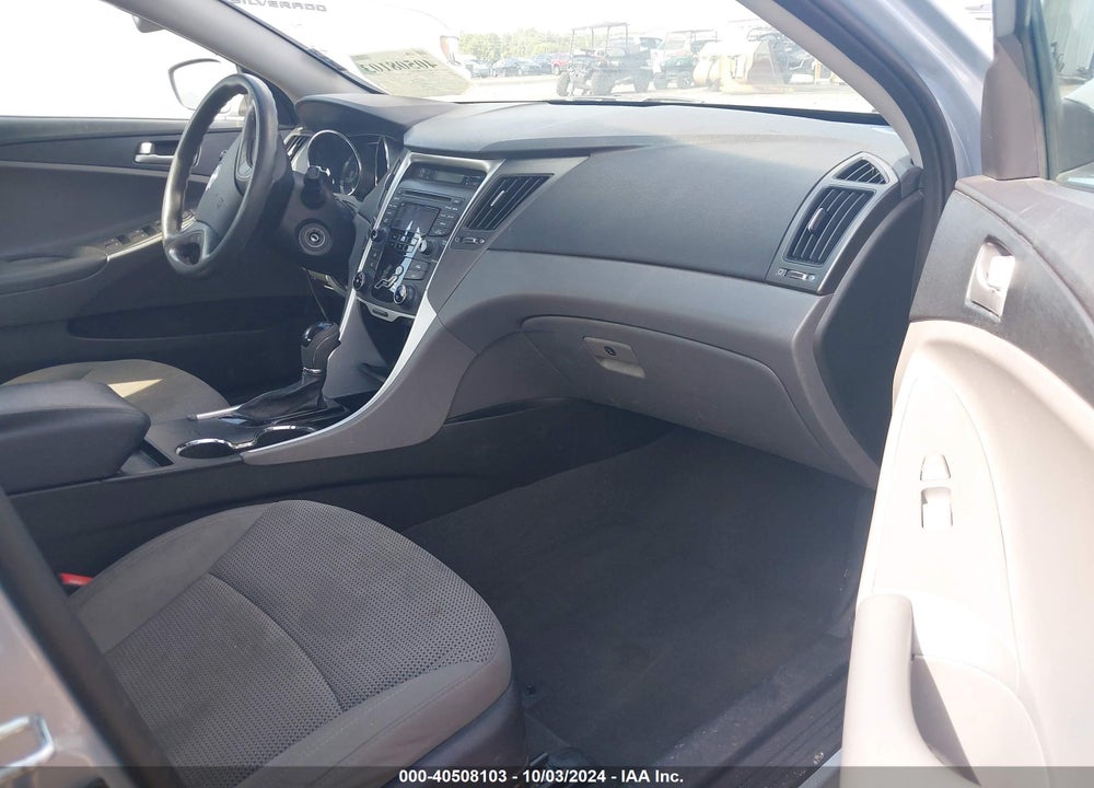 2013 HYUNDAI SONATA GLS VIN: 5NPEB4AC5DH745612
