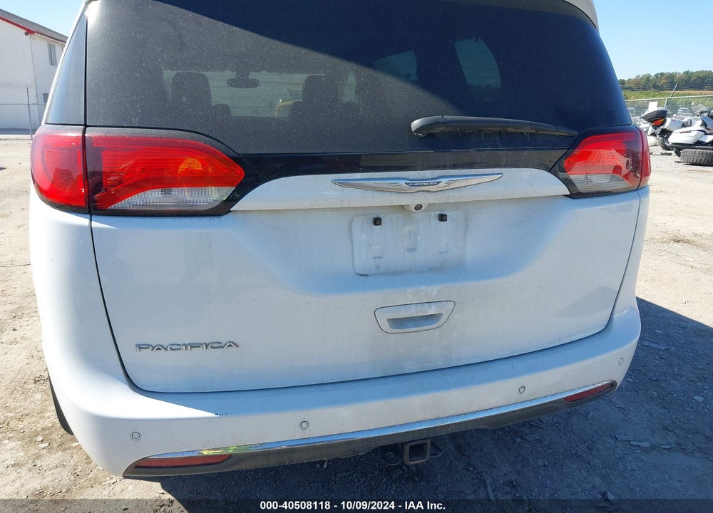 2018 CHRYSLER PACIFICA TOURING L PLUS VIN: 2C4RC1EG3JR101566