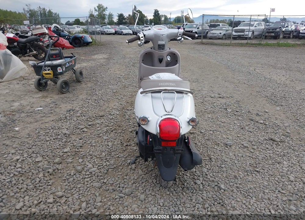 2015 HONDA NCH50 VIN: LALAF701XF3200169