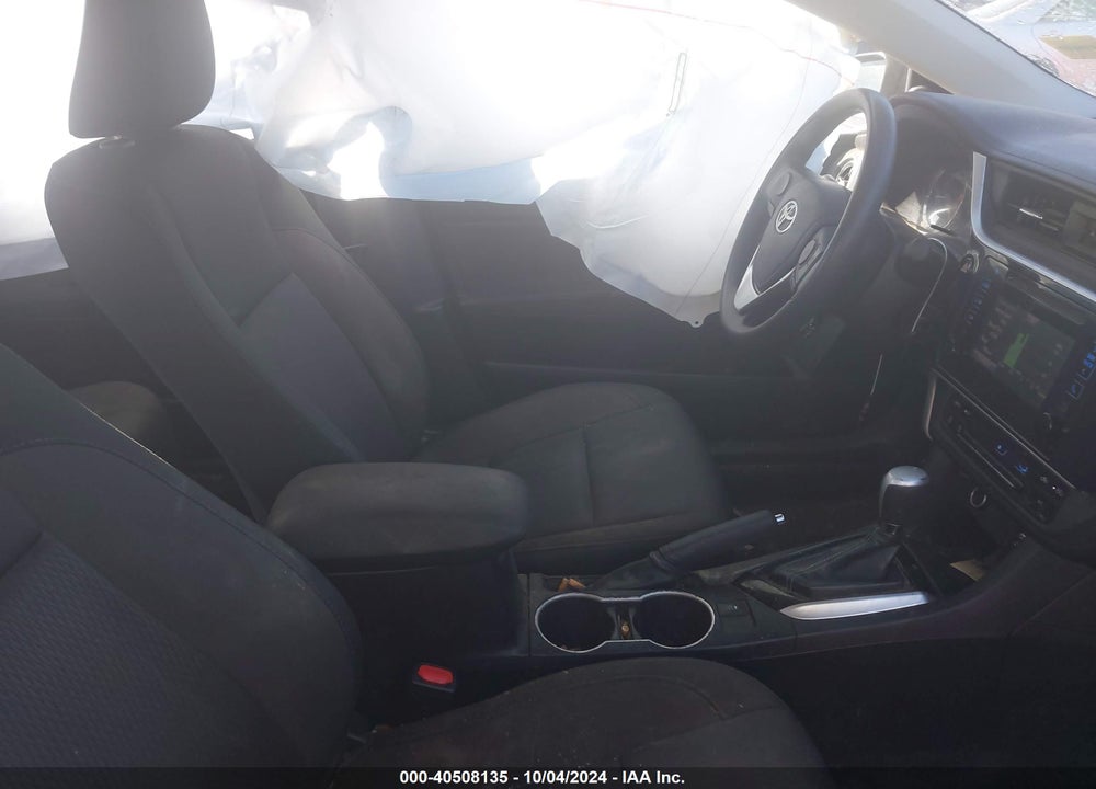 2018 TOYOTA COROLLA LE VIN: 2T1BURHE7JC981033