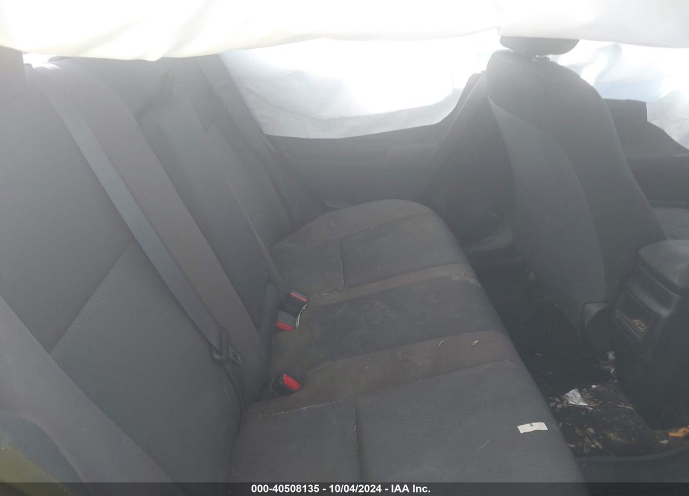 2018 TOYOTA COROLLA LE VIN: 2T1BURHE7JC981033
