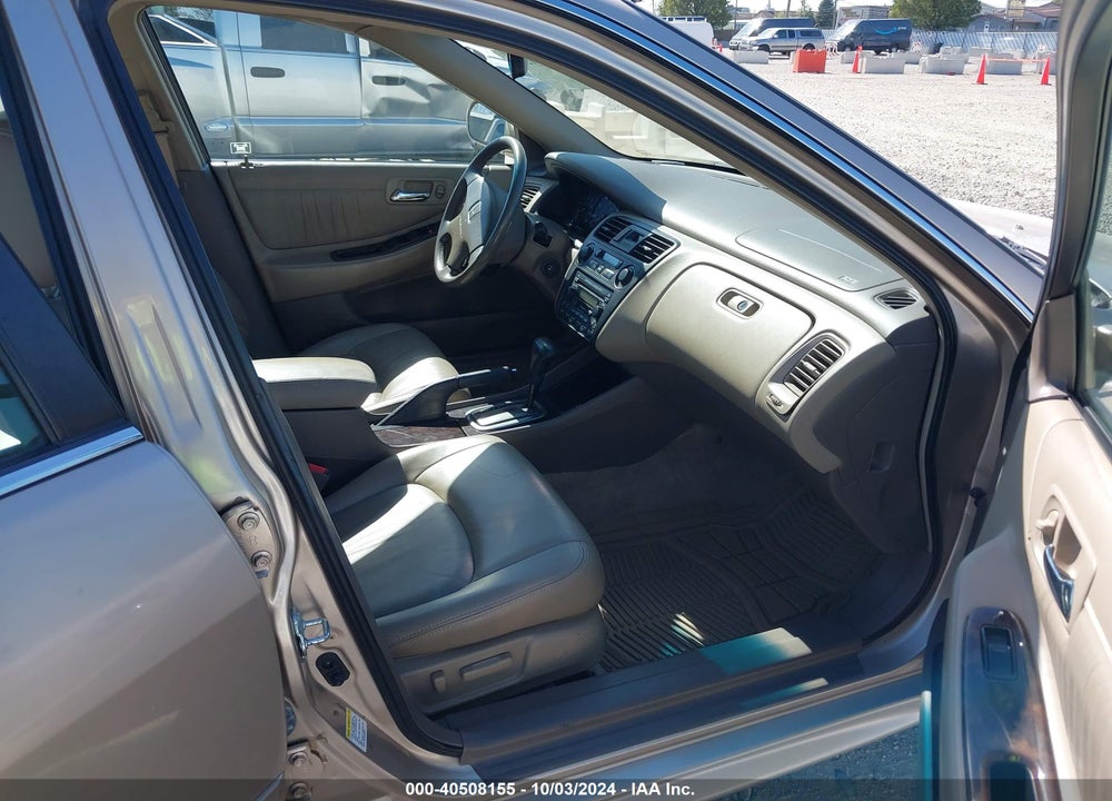 2001 HONDA ACCORD 3.0 EX VIN: 1HGCG16531A028793