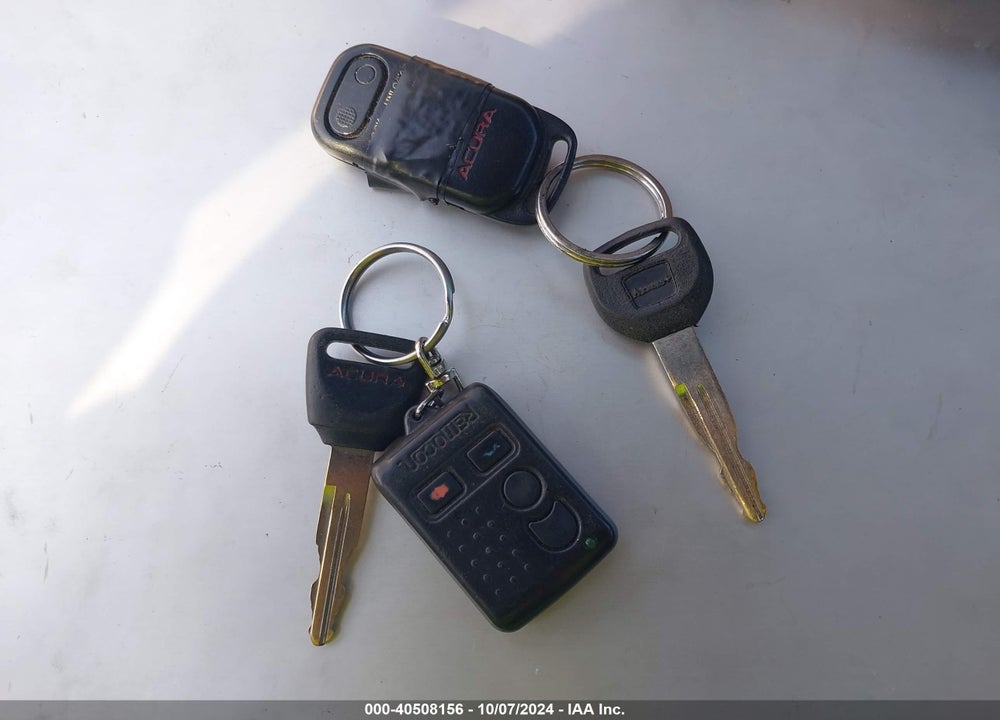 1997 ACURA TL 3.2 VIN: JH4UA3643VC007748