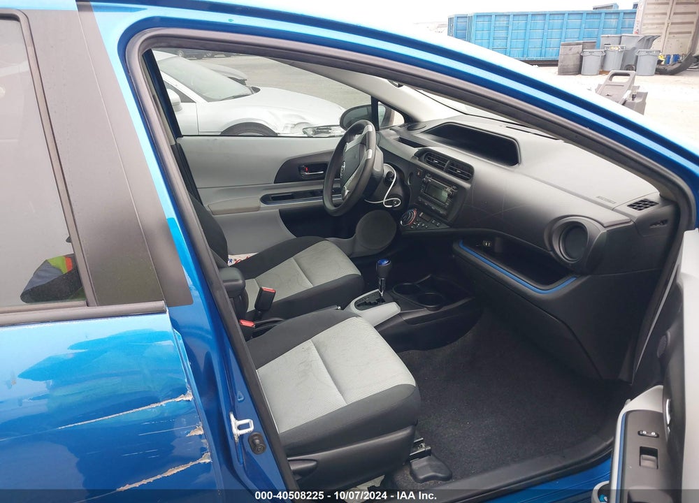 2013 TOYOTA PRIUS C TWO VIN: JTDKDTB34D1546743