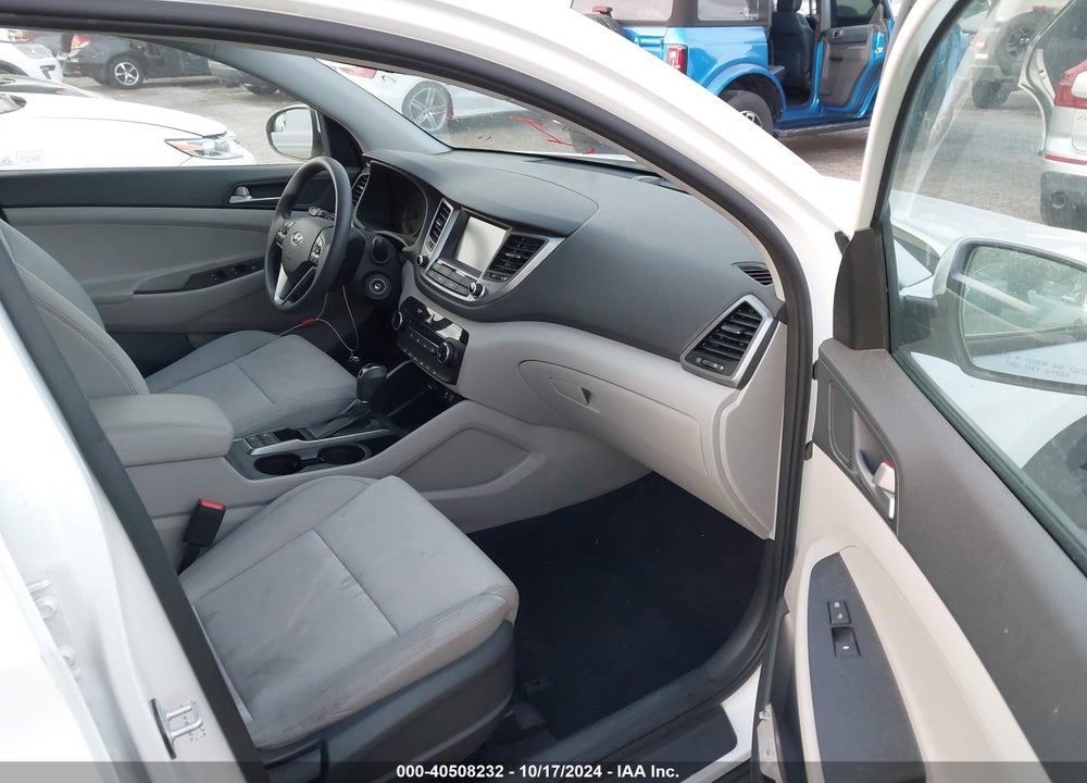 2018 HYUNDAI TUCSON SEL VIN: KM8J33A43JU713558