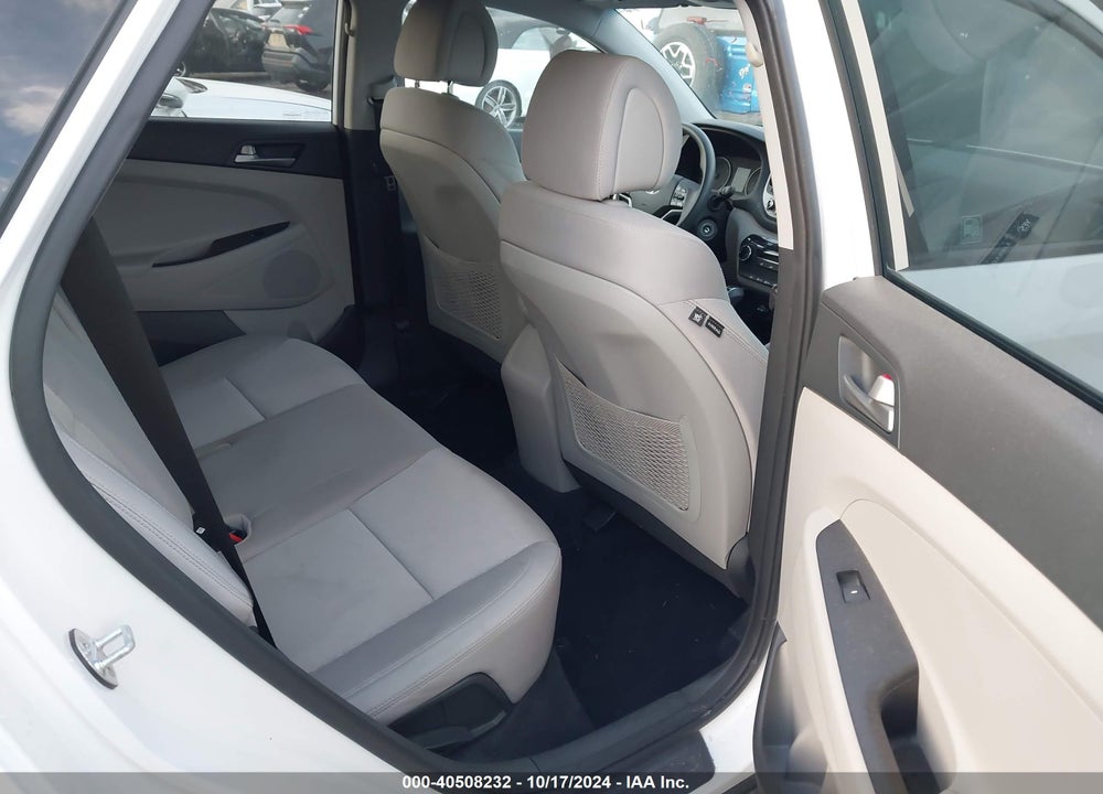2018 HYUNDAI TUCSON SEL VIN: KM8J33A43JU713558