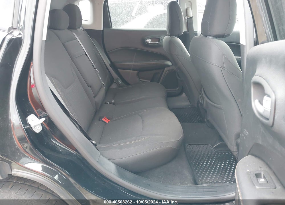2018 JEEP COMPASS SPORT FWD VIN: 3C4NJCAB1JT124674