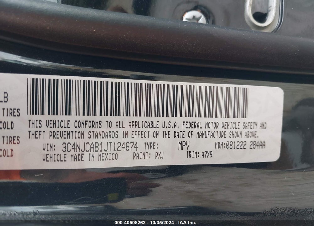 2018 JEEP COMPASS SPORT FWD VIN: 3C4NJCAB1JT124674
