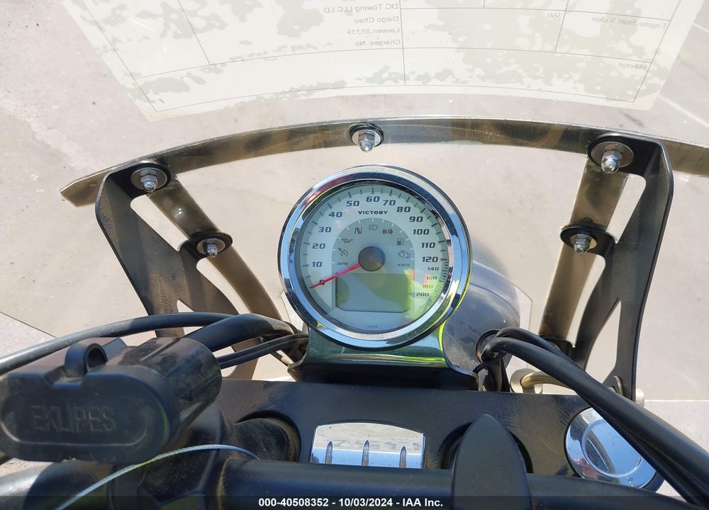 2011 VICTORY MOTORCYCLES KINGPIN 8-BALL VIN: 5VPCA36N7B3003463