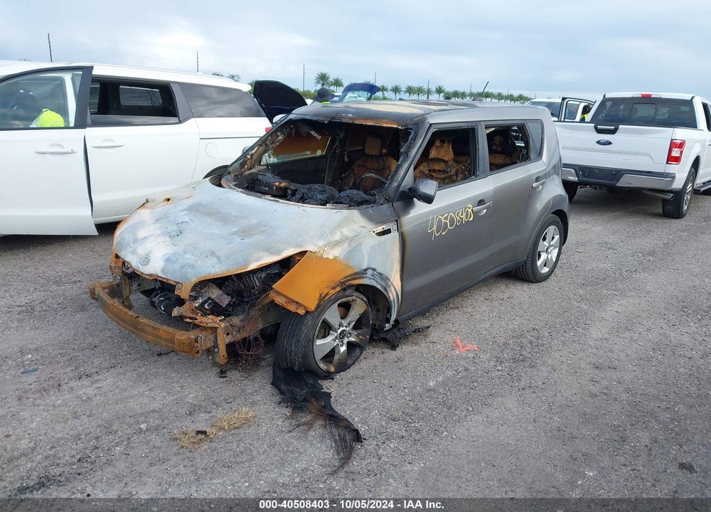 2018 KIA SOUL VIN: KNDJN2A21J7523652