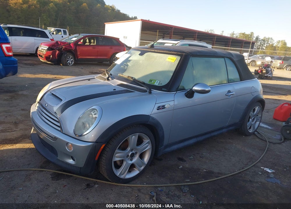 2007 MINI COOPER S VIN: WMWRH33557TL93847